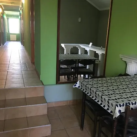 לינה וארוחת בוקר Park Panzio